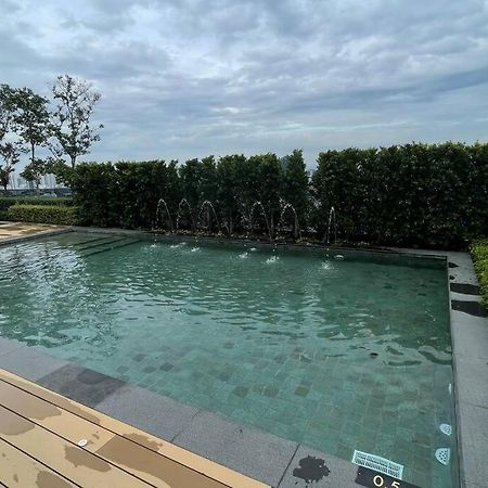 Beacon Suites With Infinity Pool At Georgetown By Wl Luaran gambar